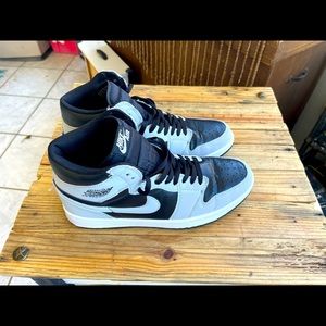 Nike Air Jordan 1 Retro High OG Shadow  2.0